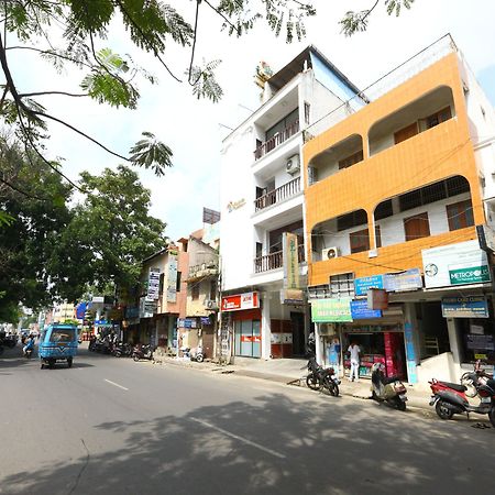 Oyo 094 Bussy St Prakasam Residency Hotel Pondicherry Ngoại thất bức ảnh