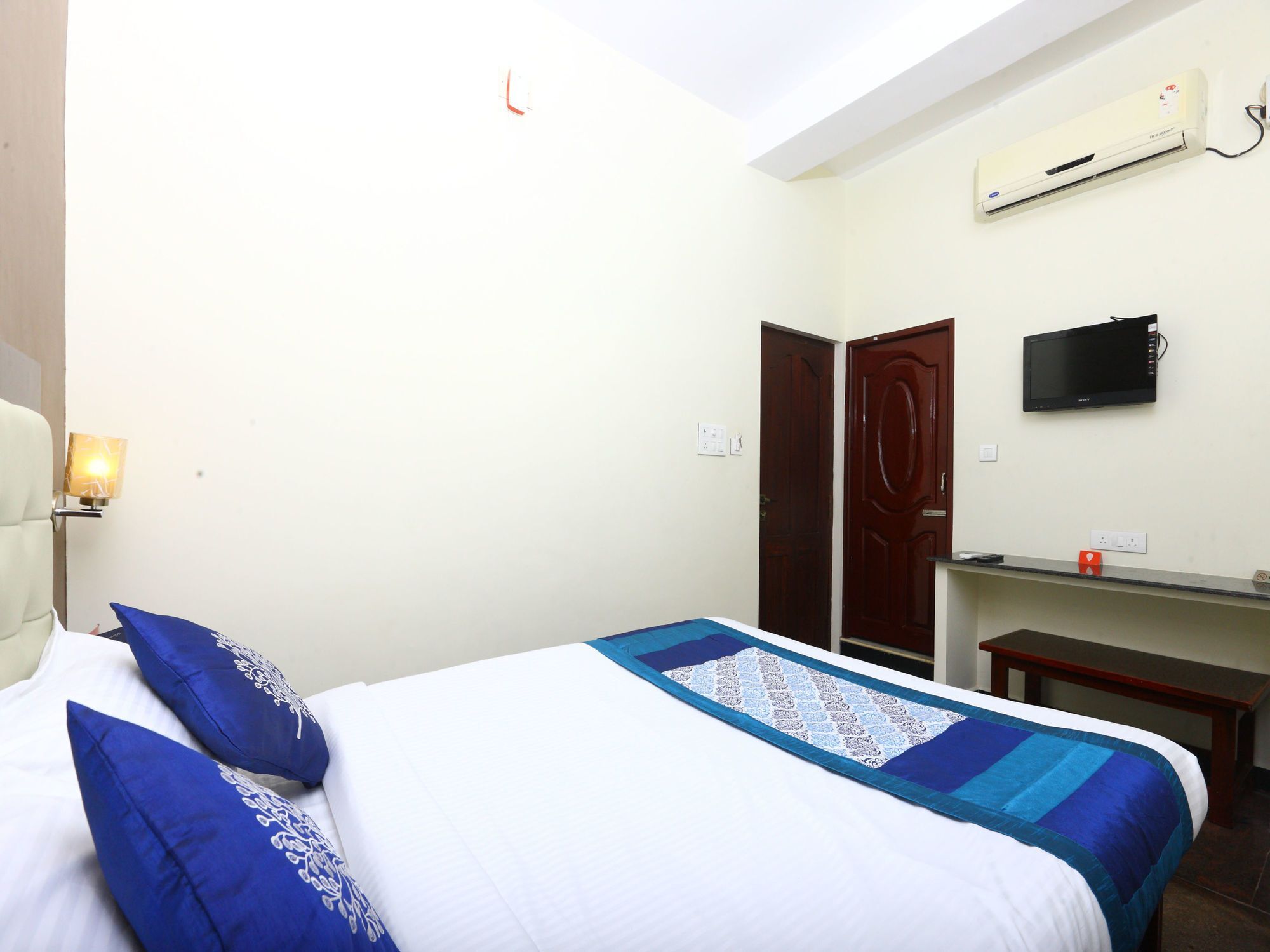 Oyo 094 Bussy St Prakasam Residency Hotel Pondicherry Ngoại thất bức ảnh