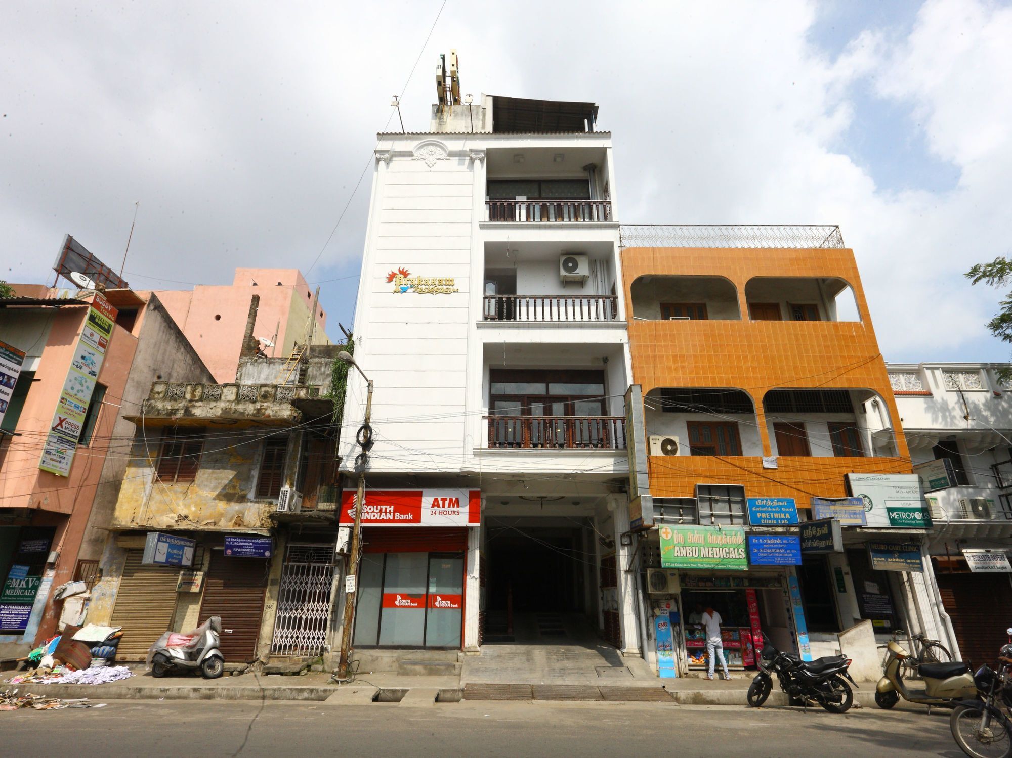 Oyo 094 Bussy St Prakasam Residency Hotel Pondicherry Ngoại thất bức ảnh